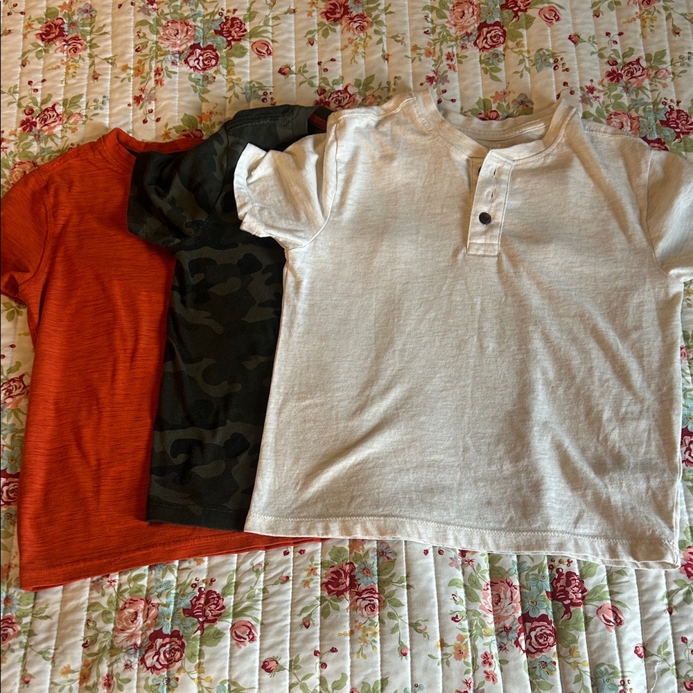 Bundle of Old Navy Shirts Boys Size Small 6-7